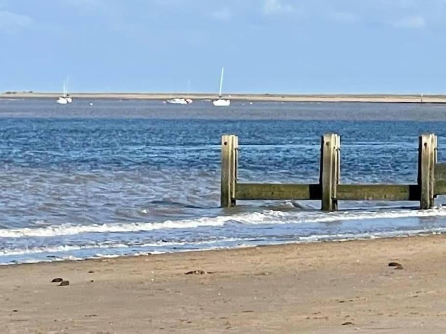 Beautiful Seafront Studio Apartment Cleethorpes Kültér fotó